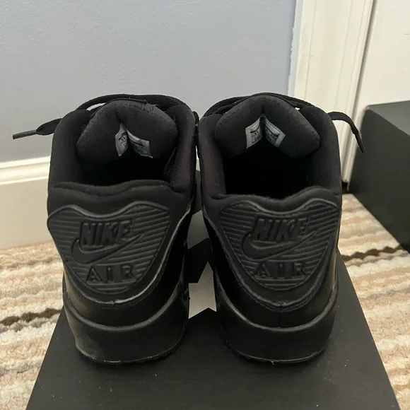 Nike Air Max 90 Triple Black GS - Picture 3 of 9
